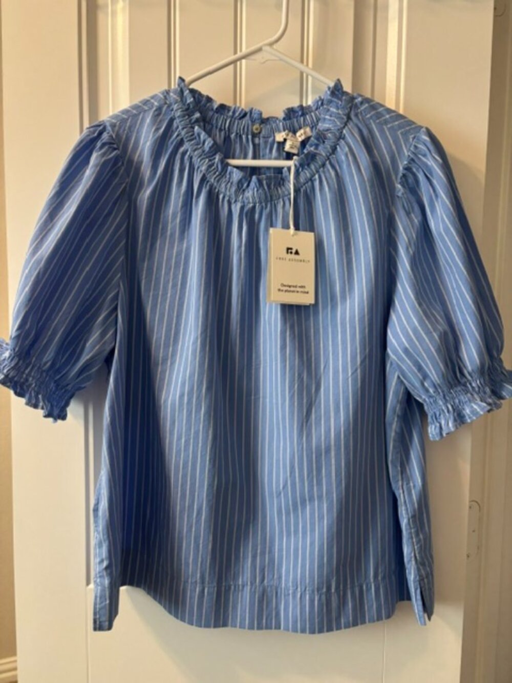 Women's Free Assembly Ruffle Neck Top Blue Striped Cotton - Large (NWT)